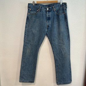 Levis 501 Button Fly Jeans Mens W34xL30 Straight Leg Med Blue Wash Cotton Denim